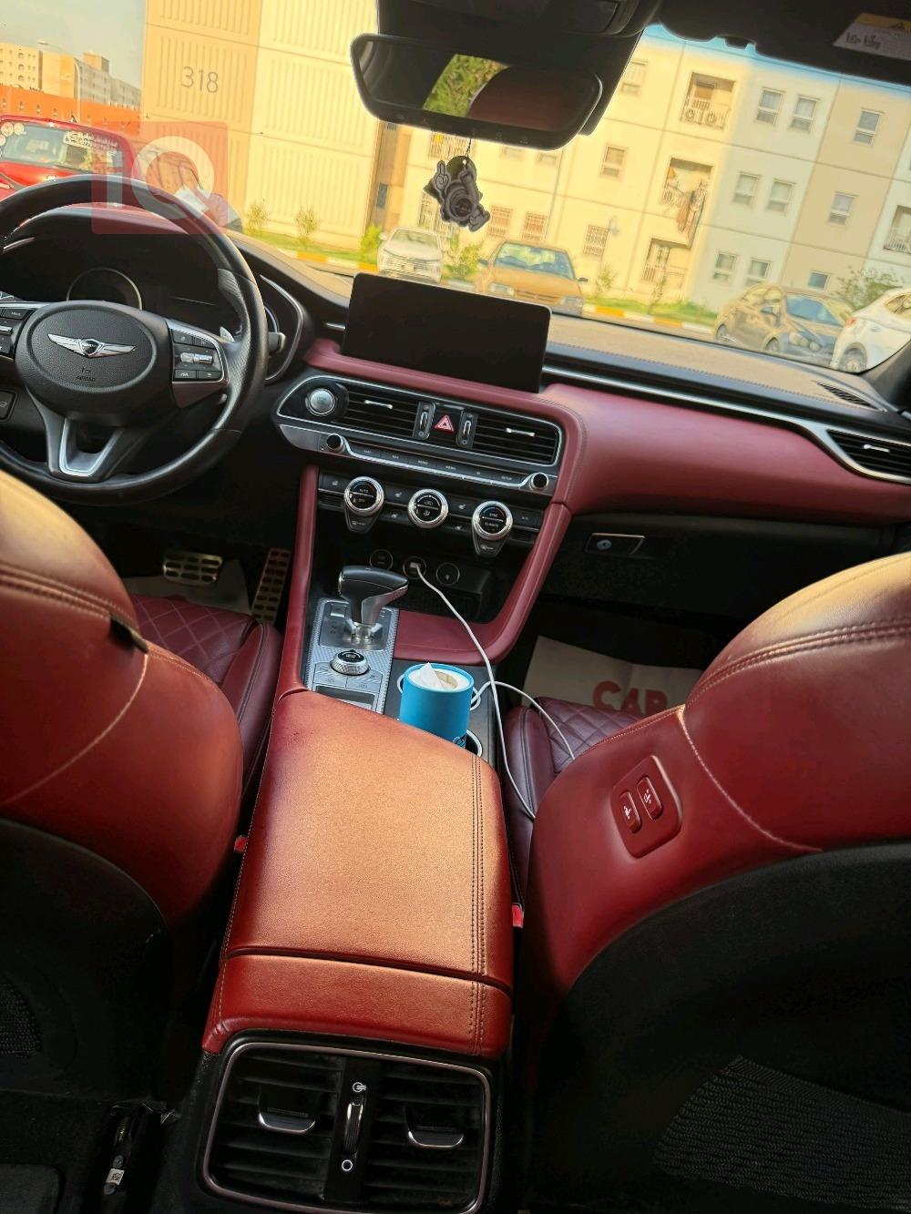 جنسس G70